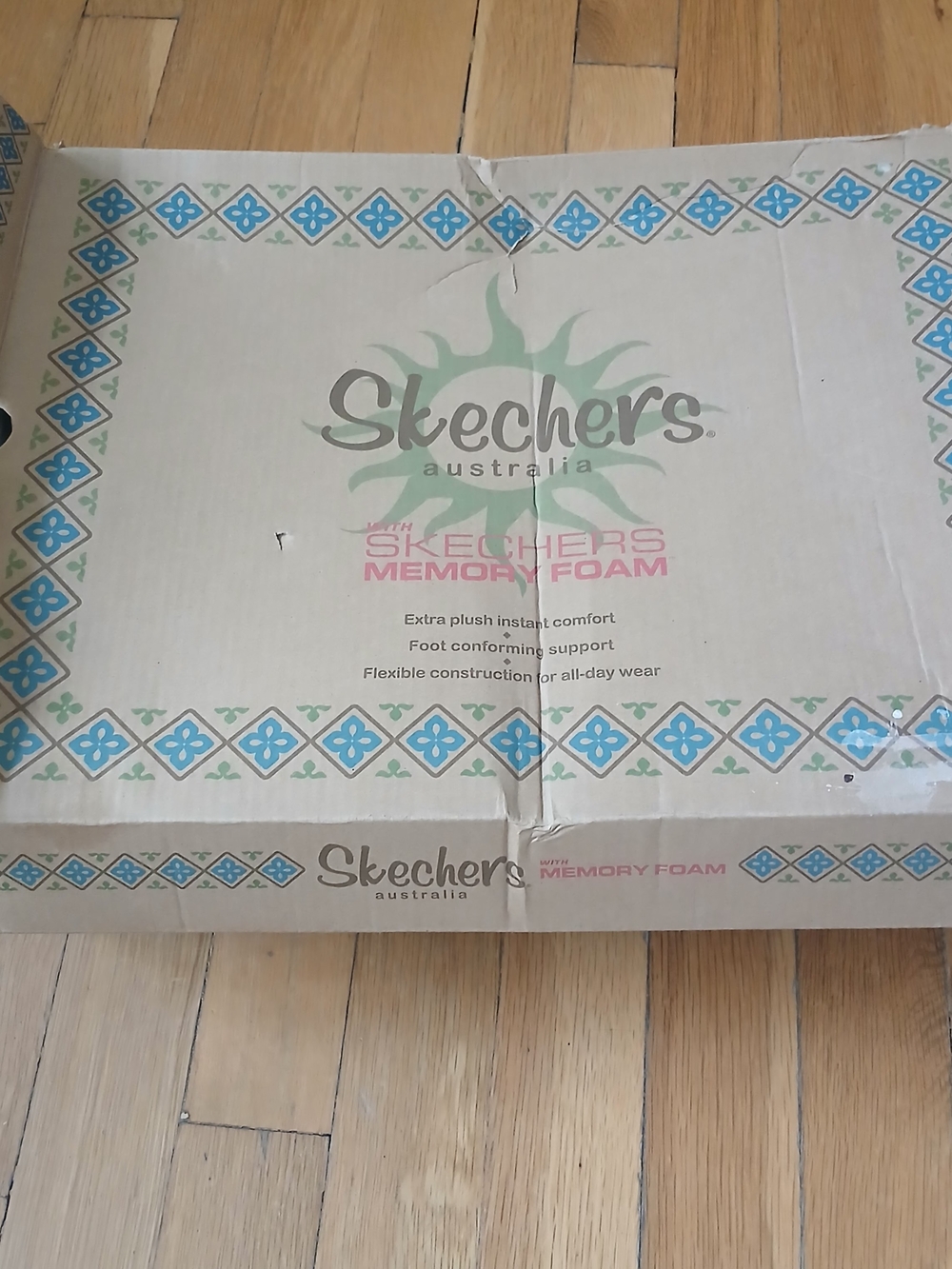 Skechers Cream Shoe Box with Teal Accents